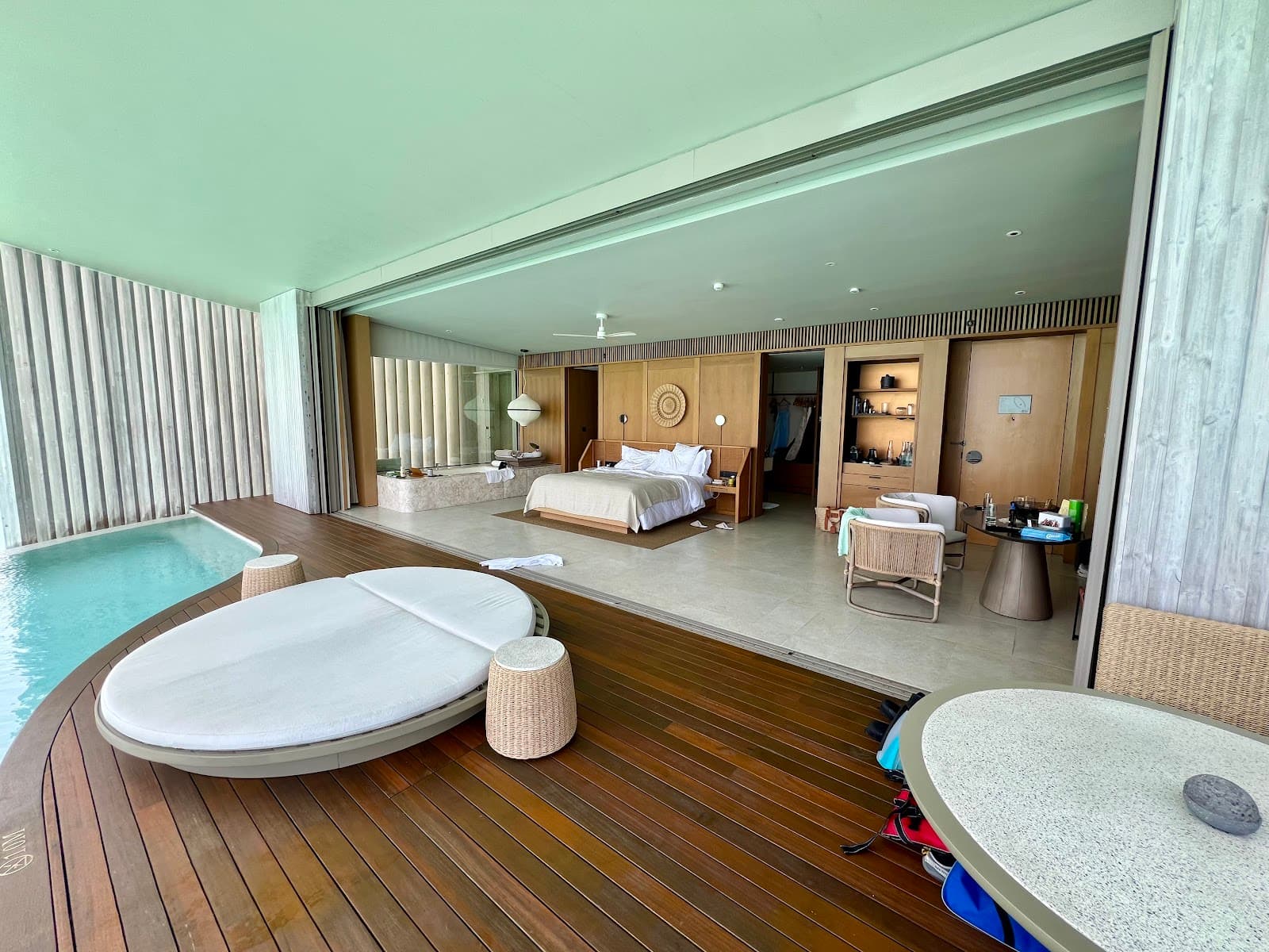 The Ritz-Carlton Maldives, Fari Islands