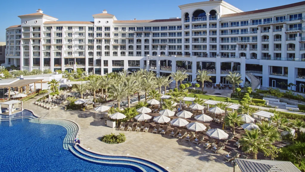 Waldorf Astoria Palm Jumeirah Dubai offers fourth night free through Hilton Impresario